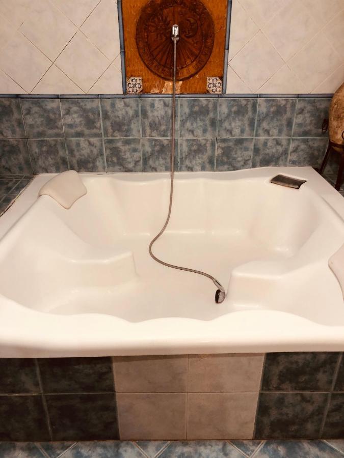 L'Alloggio Di Tina Hotel Наполи Екстериор снимка